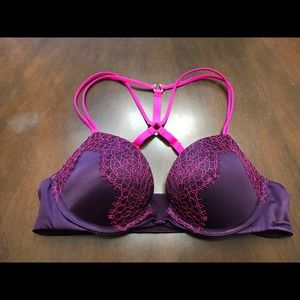 VICTORIAS SECRET BEAUTIFUL PUSH UP BRA 32B!!